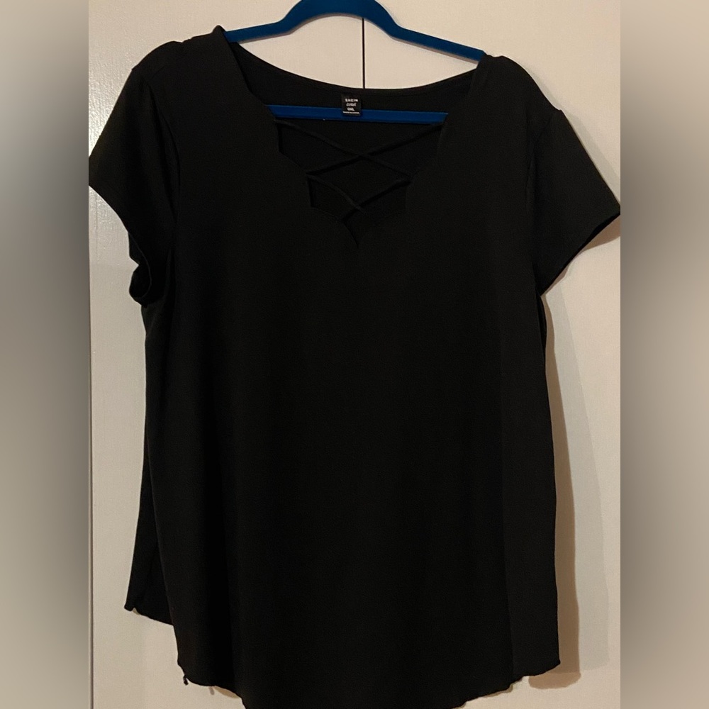 SHEIN Black Scalloped Neck Blouse